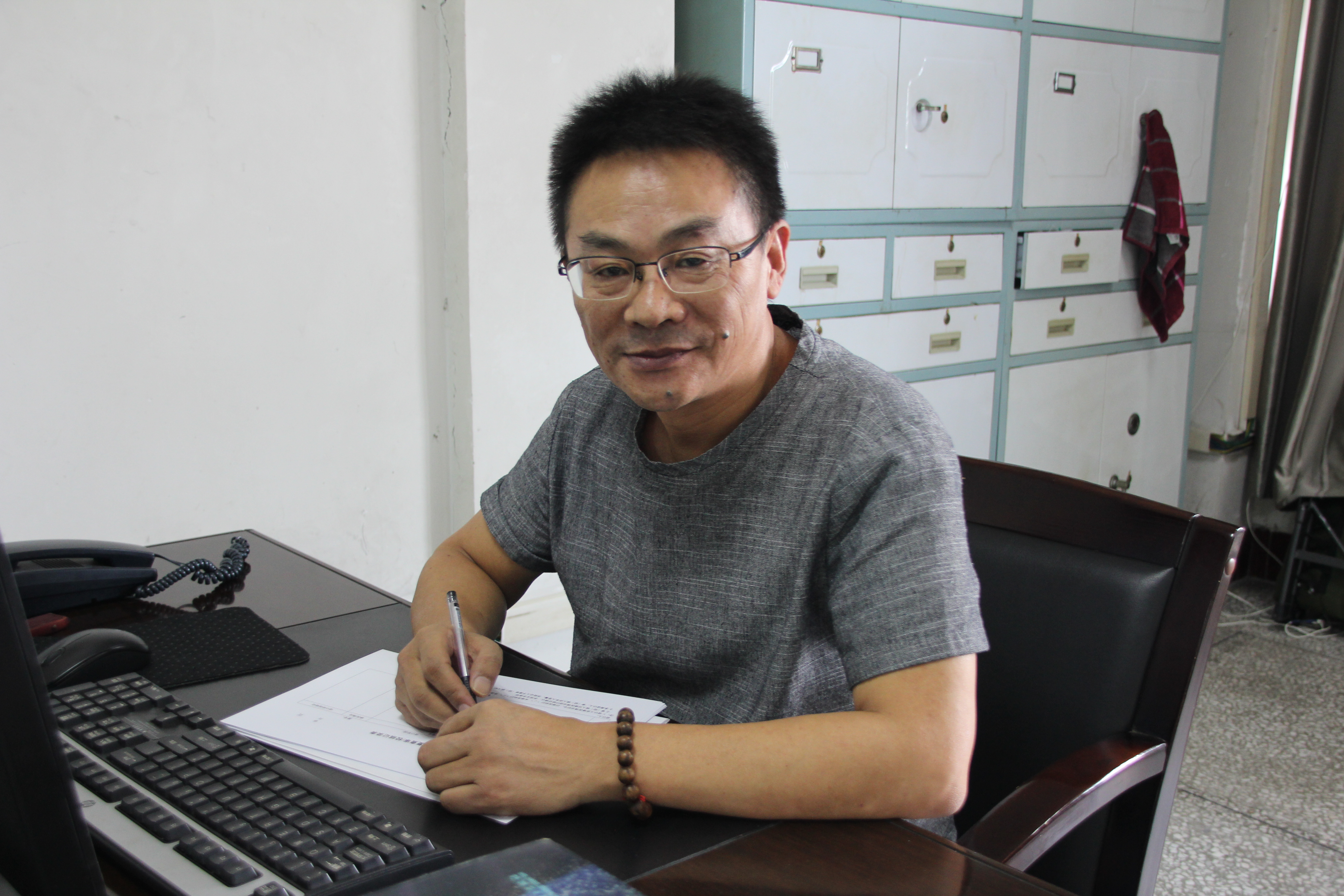 總設計師、高級工程師陳冰